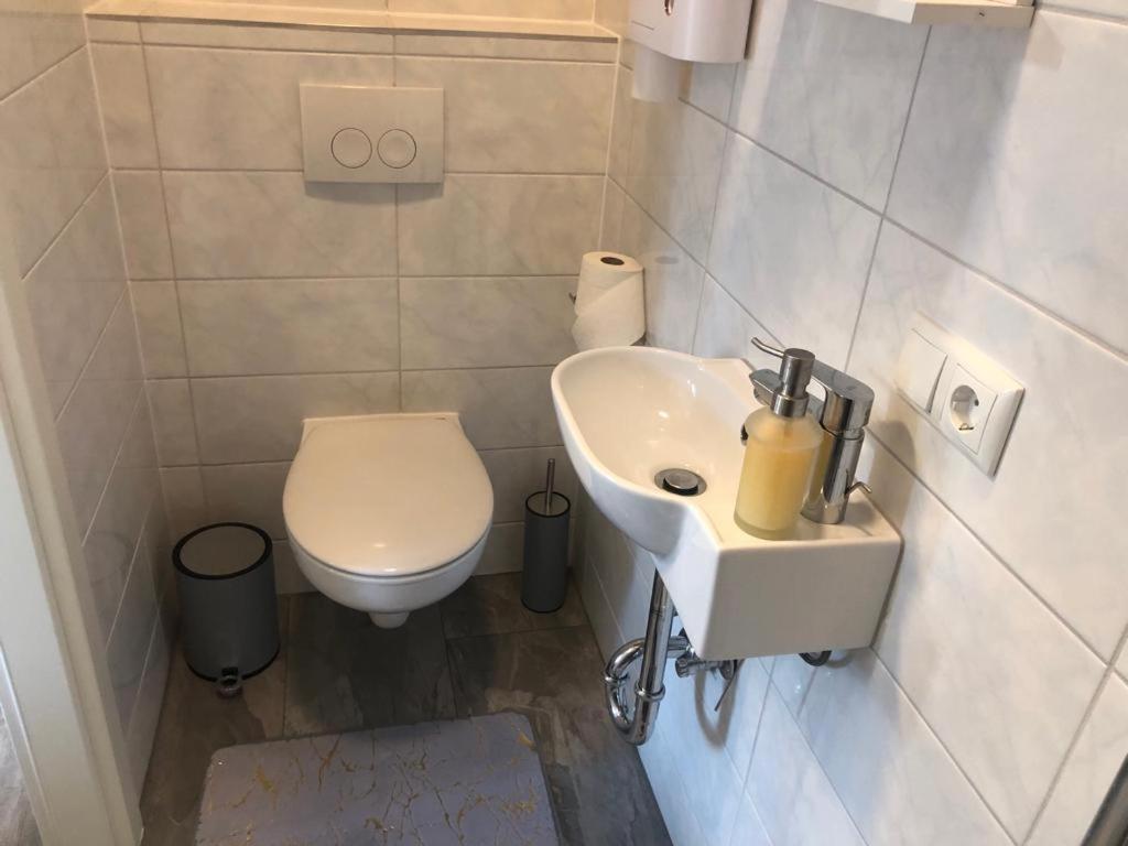 Gaestehaus Pellinger Hof Pellingen Zimmer foto